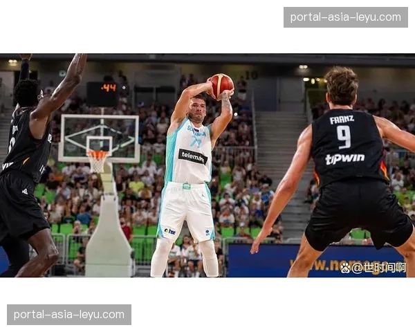 东契奇前往欧洲接受腿筋治疗，专家质疑其医疗选择引发争议